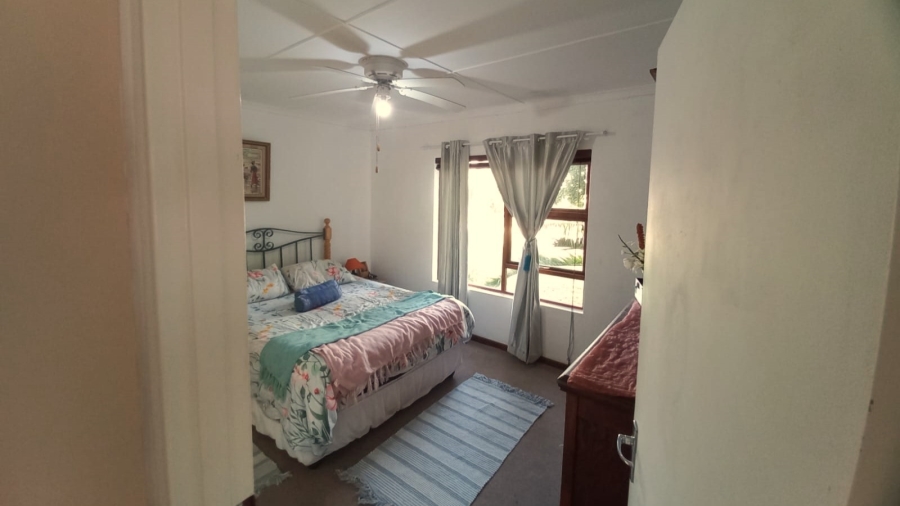 4 Bedroom Property for Sale in Britannia Bay Western Cape